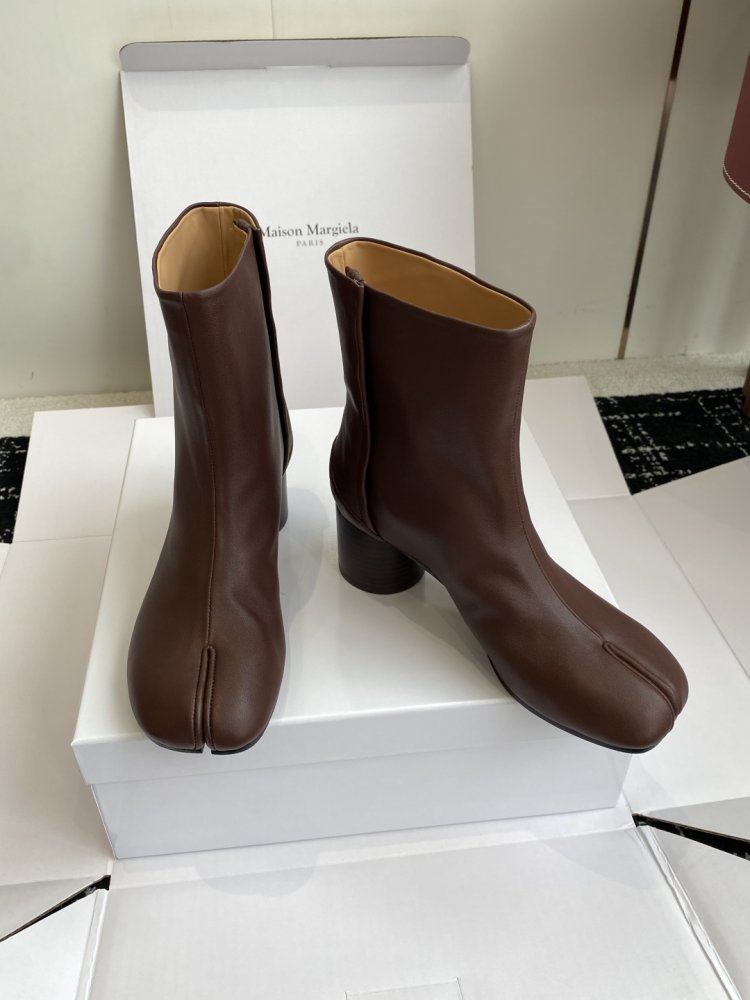 Ботинки Tabi кожаные с раздвоенным носком фото 3