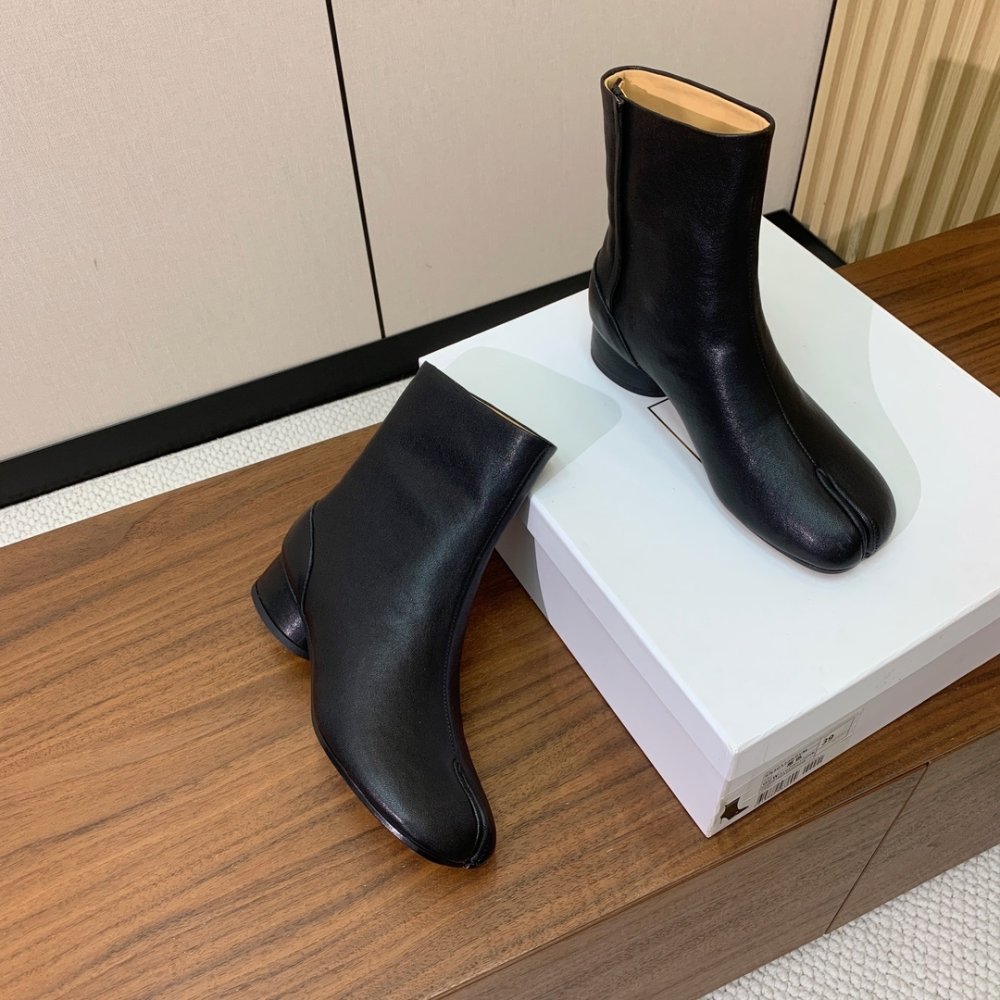 Ботинки Tabi кожаные с раздвоенным носком фото 3