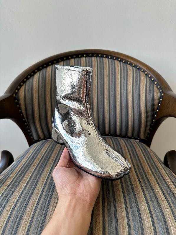 Ботинки Tabi кожаные с раздвоенным носком фото 3