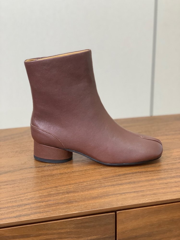 Ботинки Tabi кожаные с раздвоенным носком фото 4