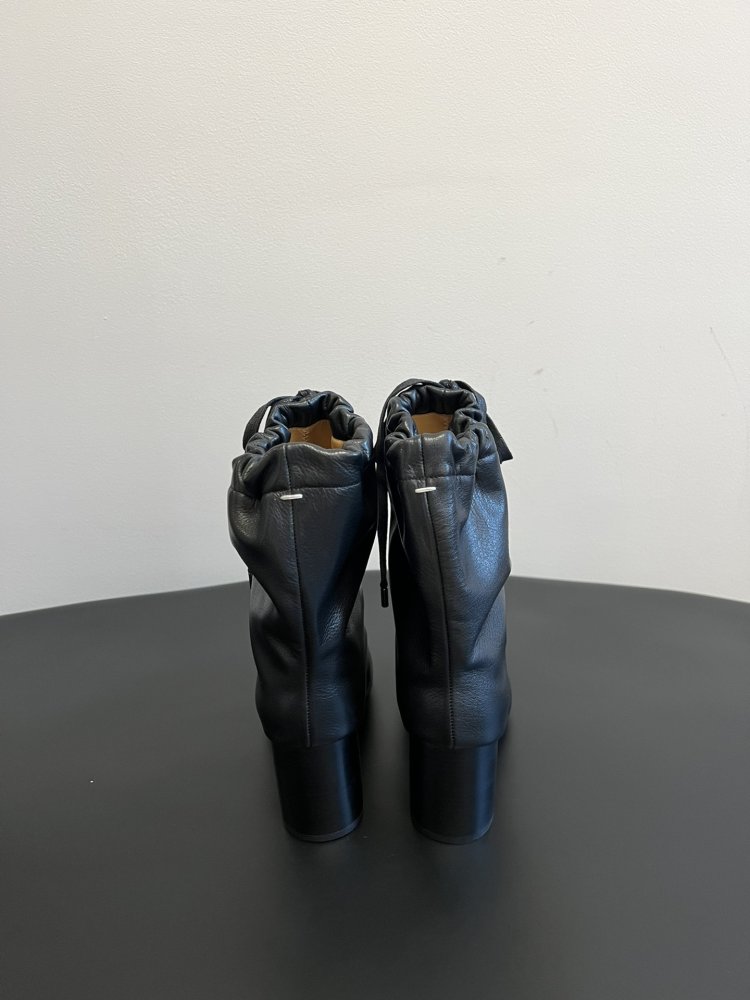 Ботинки Tabi кожаные с раздвоенным носком фото 4