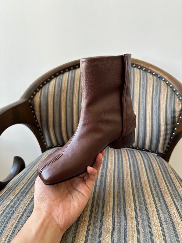 Ботинки Tabi кожаные с раздвоенным носком фото 4