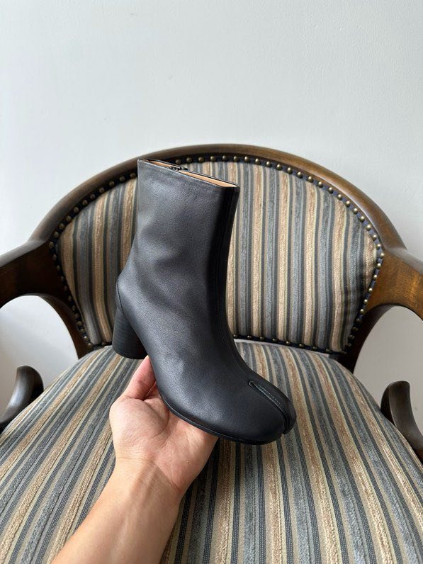 Ботинки Tabi кожаные с раздвоенным носком фото 4