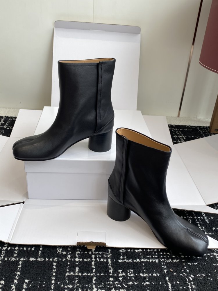 Ботинки Tabi кожаные с раздвоенным носком фото 5