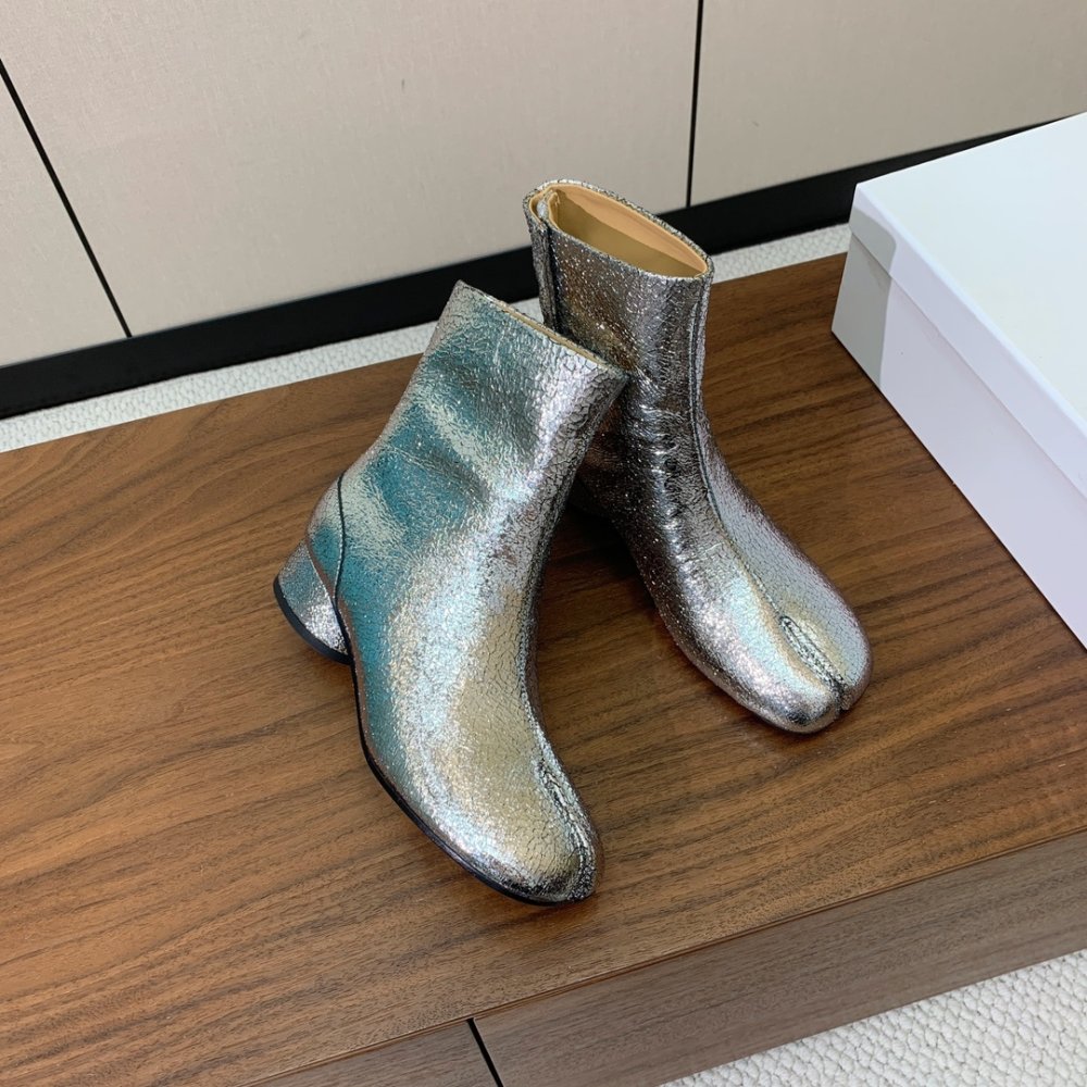 Ботинки Tabi кожаные с раздвоенным носком фото 5