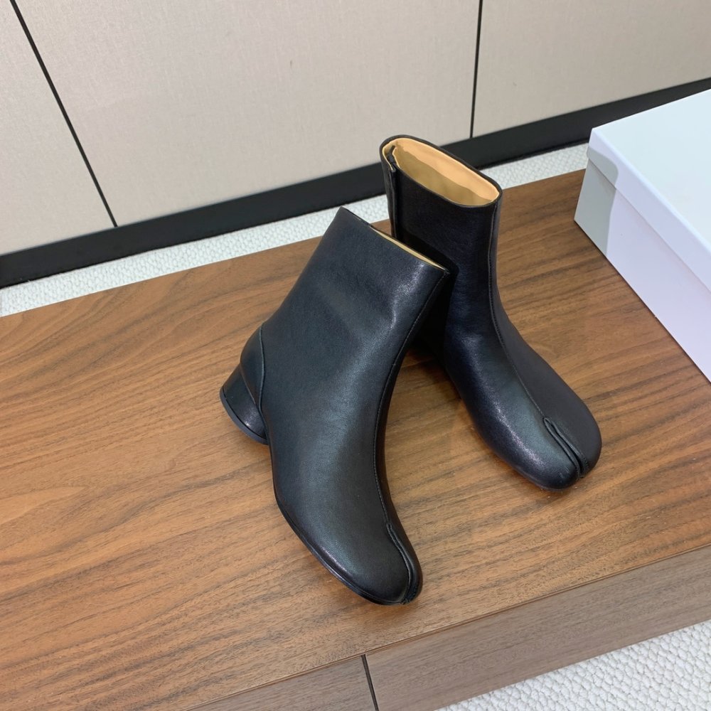 Ботинки Tabi кожаные с раздвоенным носком фото 5