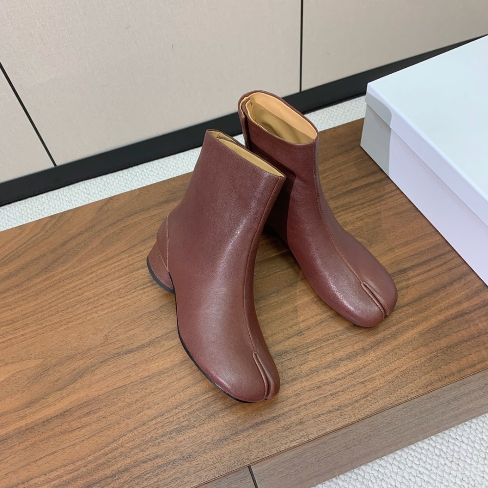 Ботинки Tabi кожаные с раздвоенным носком фото 5