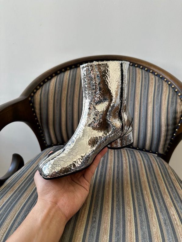 Ботинки Tabi кожаные с раздвоенным носком фото 5