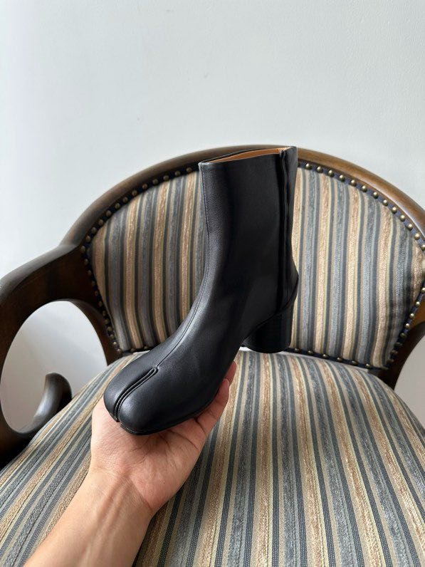 Ботинки Tabi кожаные с раздвоенным носком фото 6