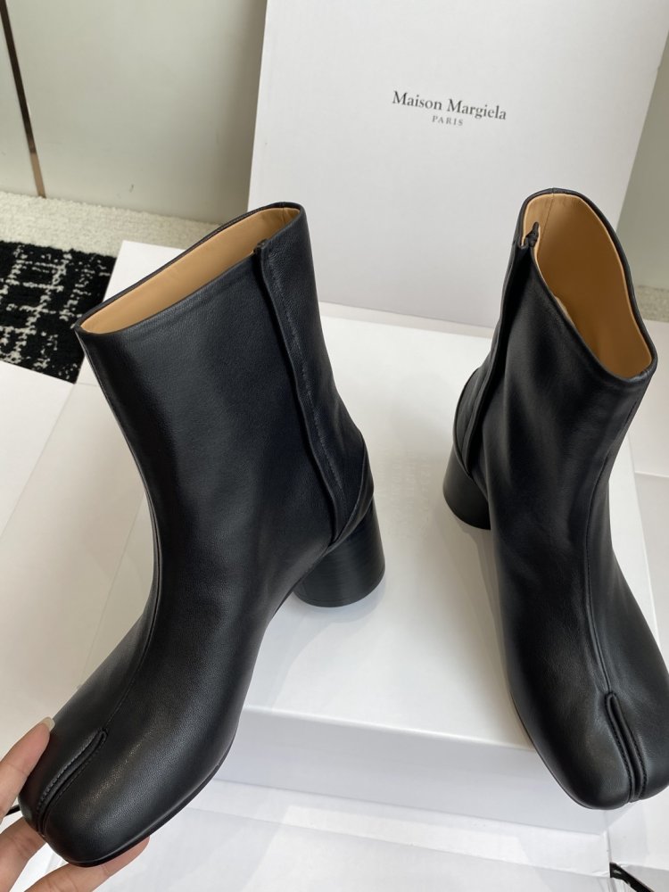 Ботинки Tabi кожаные с раздвоенным носком фото 7