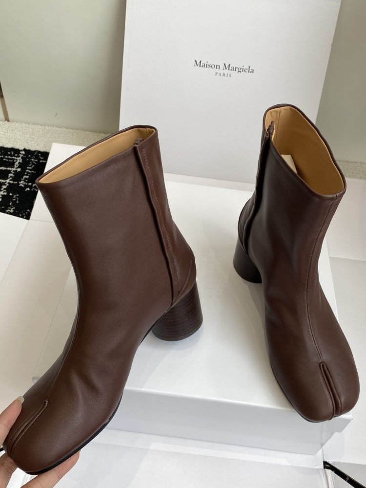 Ботинки Tabi кожаные с раздвоенным носком фото 7