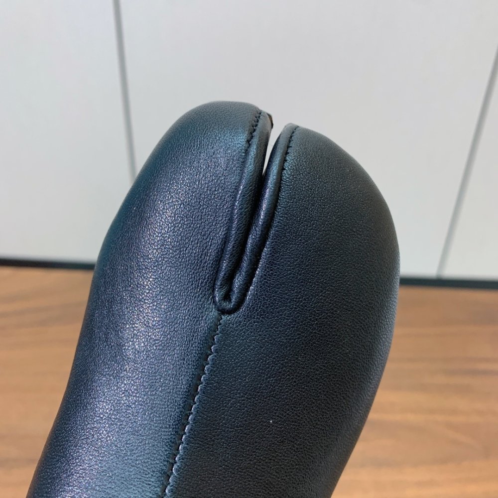 Ботинки Tabi кожаные с раздвоенным носком фото 7