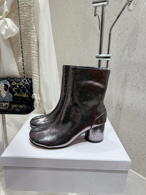 Boots Tabi leather from bifurcated the toe фото 8