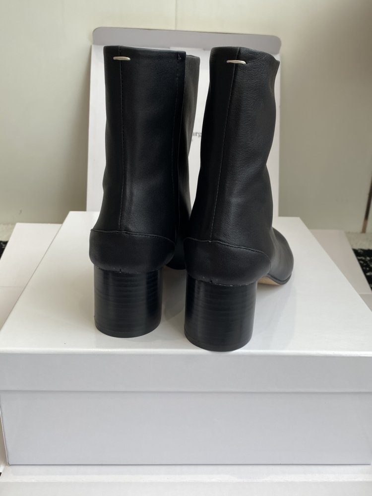 Ботинки Tabi кожаные с раздвоенным носком фото 8