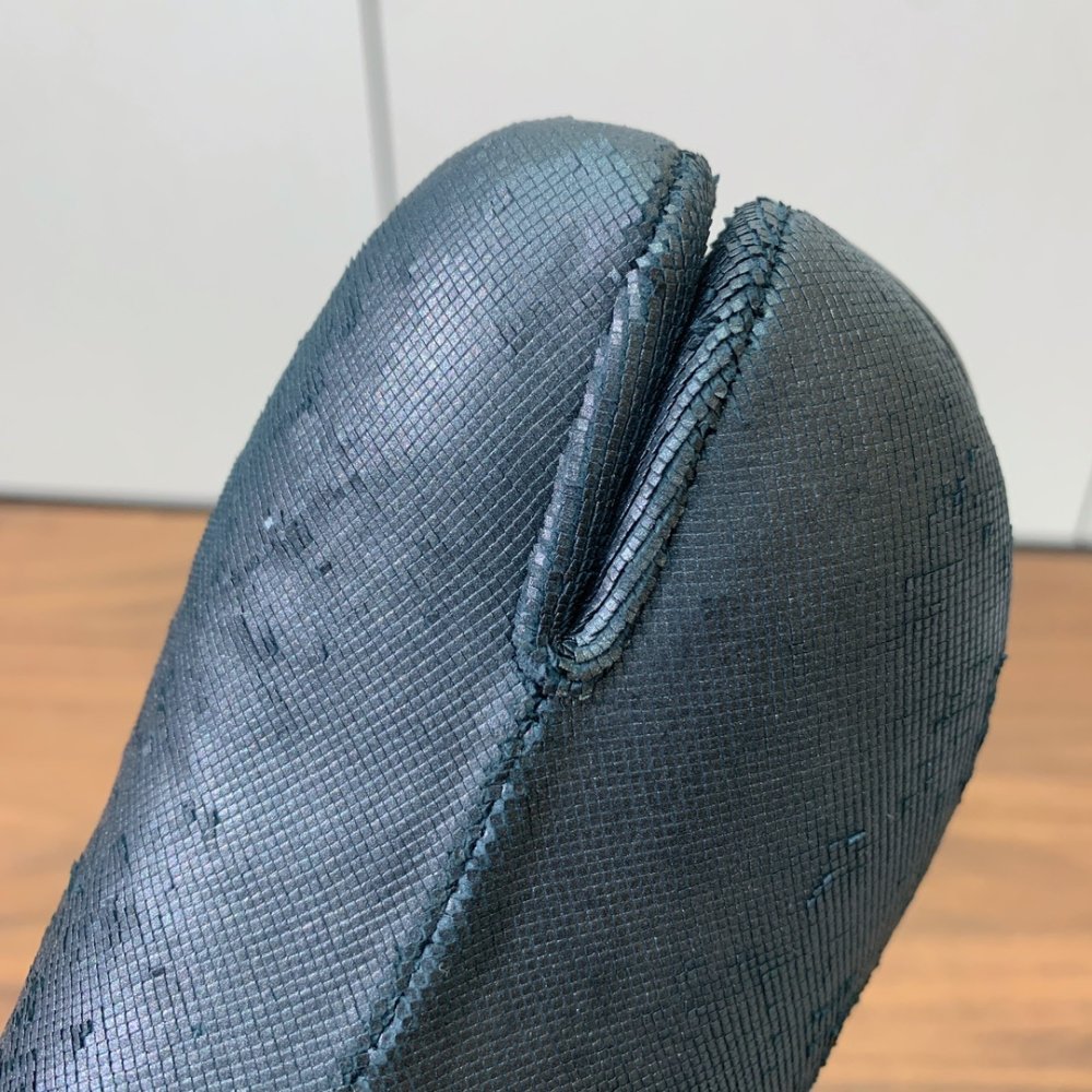 Ботинки Tabi кожаные с раздвоенным носком фото 8