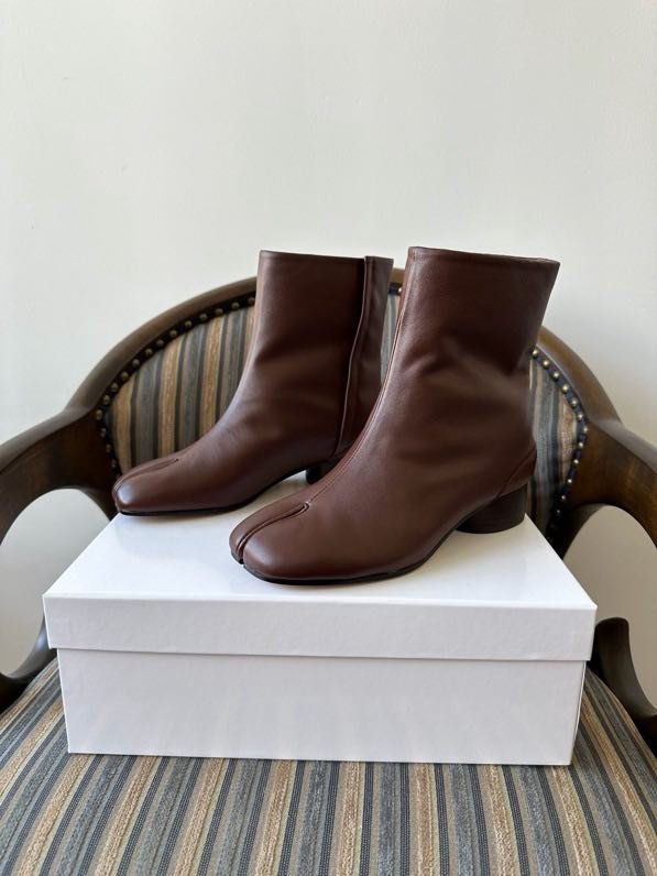 Ботинки Tabi кожаные с раздвоенным носком фото 8