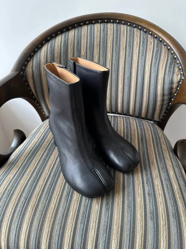 Ботинки Tabi кожаные с раздвоенным носком фото 8