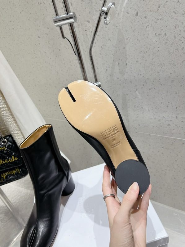 Ботинки Tabi кожаные с раздвоенным носком фото 9