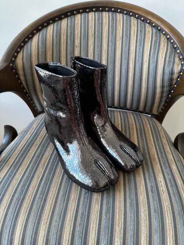 Ботинки Tabi кожаные с раздвоенным носком фото 9