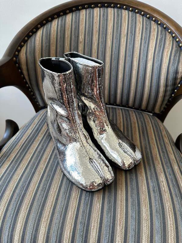 Ботинки Tabi кожаные с раздвоенным носком фото 9