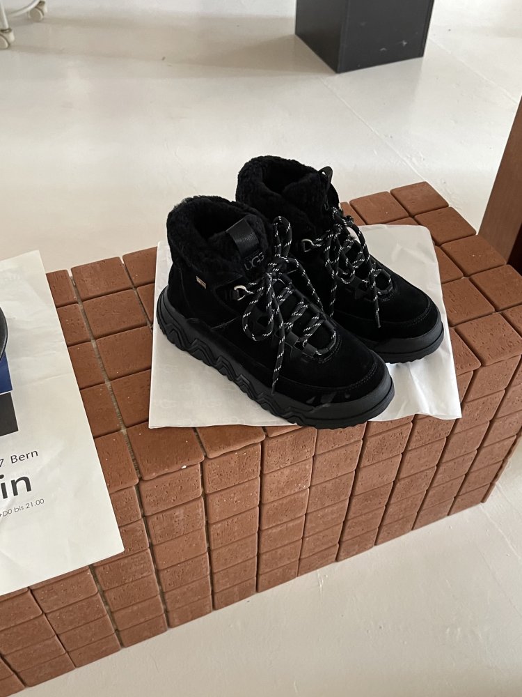 Boots UGG Territorial Cozy winter on fur women's