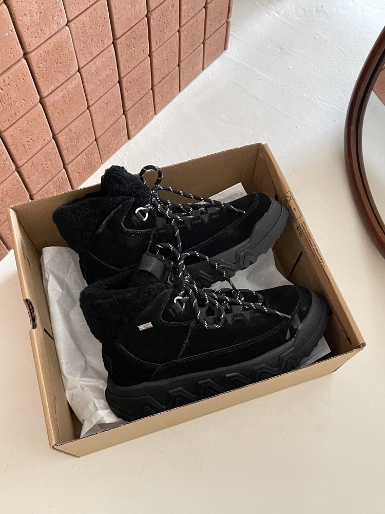 Boots UGG Territorial Cozy winter on fur women's фото 4