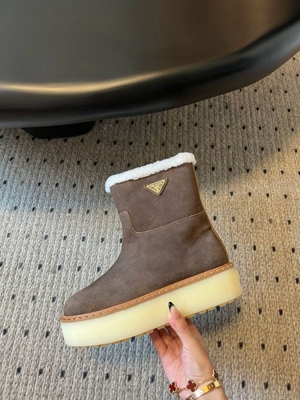 Ботинки замшевые на меху