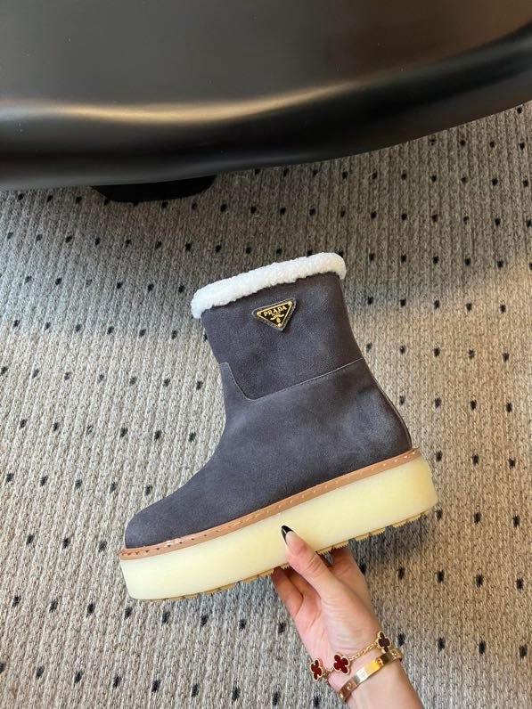 Ботинки замшевые на меху