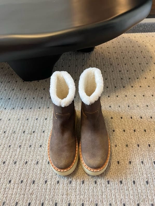 Ботинки замшевые на меху фото 2