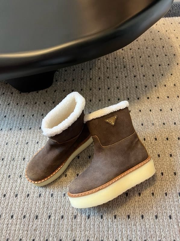 Ботинки замшевые на меху фото 3