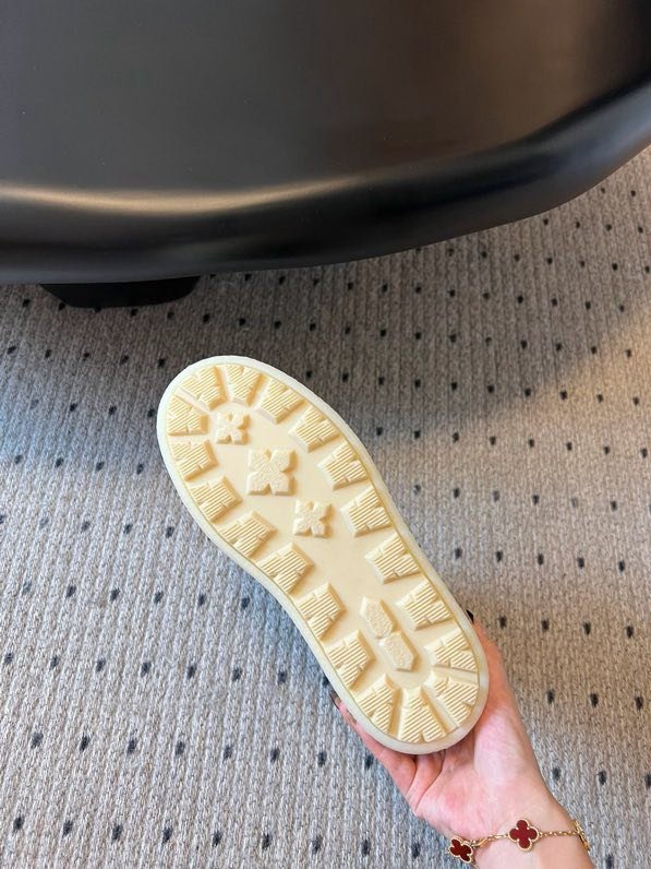 Ботинки замшевые на меху фото 9