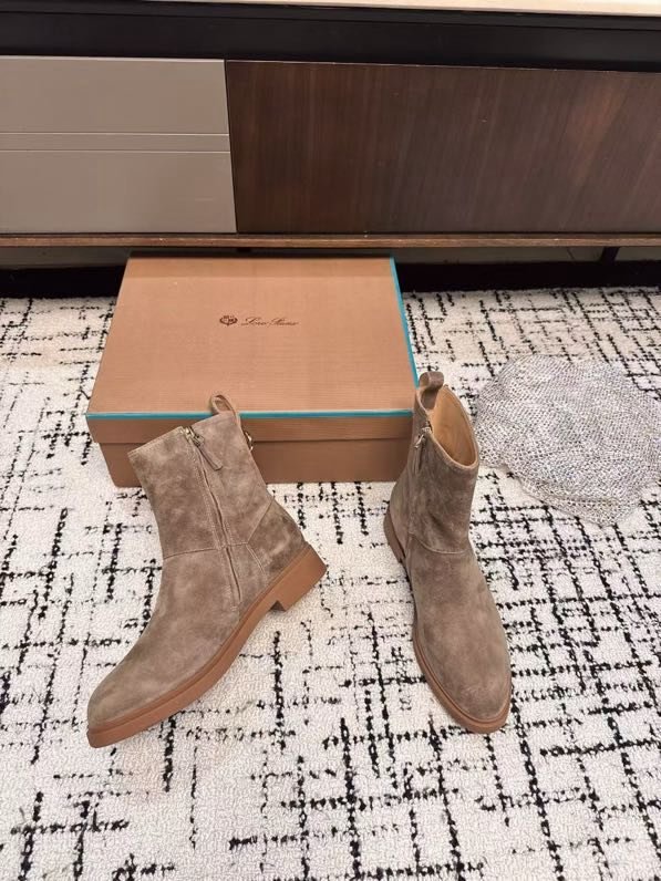 Boots suede women's фото 6