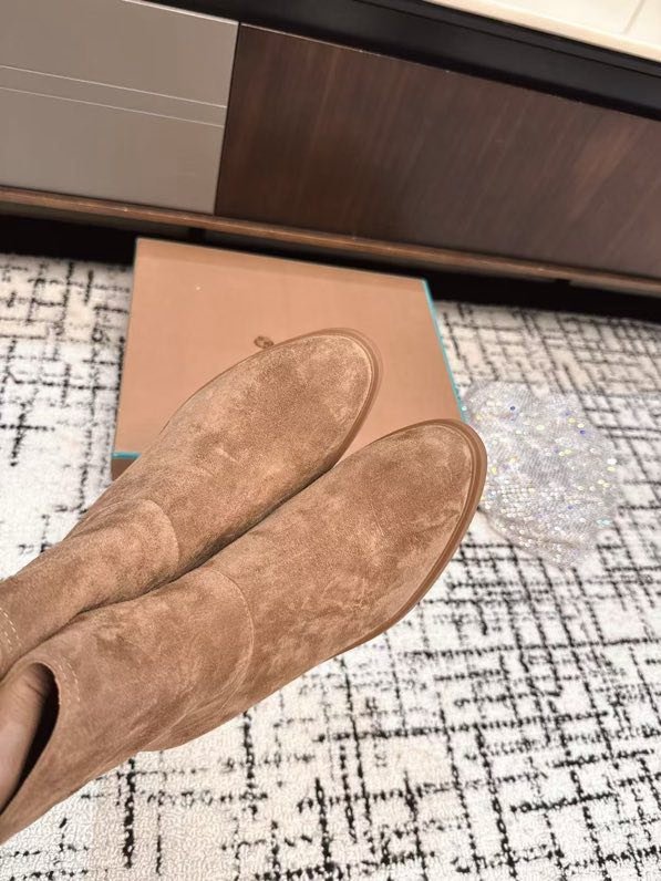 Boots suede women's фото 6