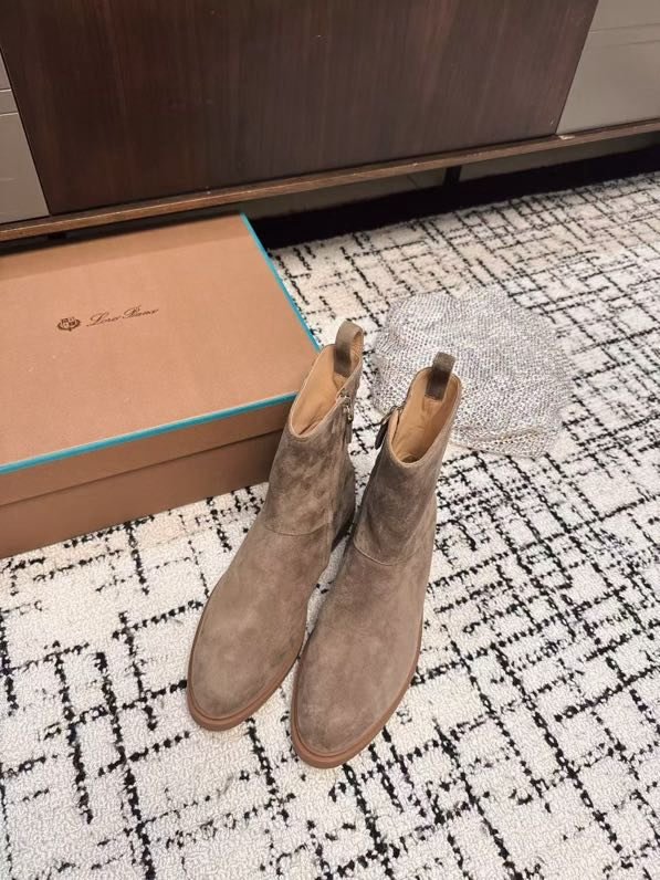 Boots suede women's фото 7