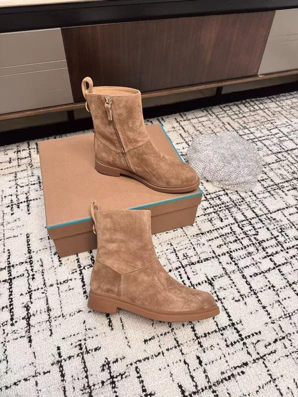 Boots suede women's фото 7