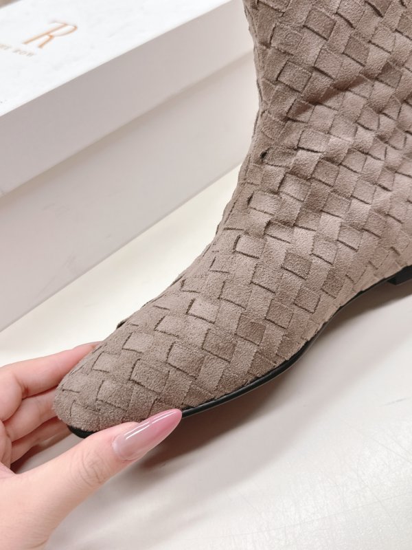 Boots women's of wicker skin фото 2