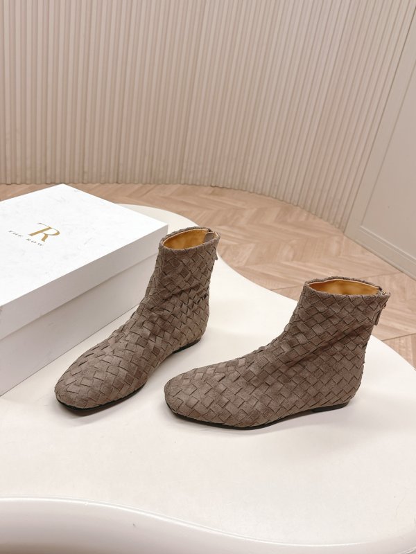 Boots women's of wicker skin фото 5