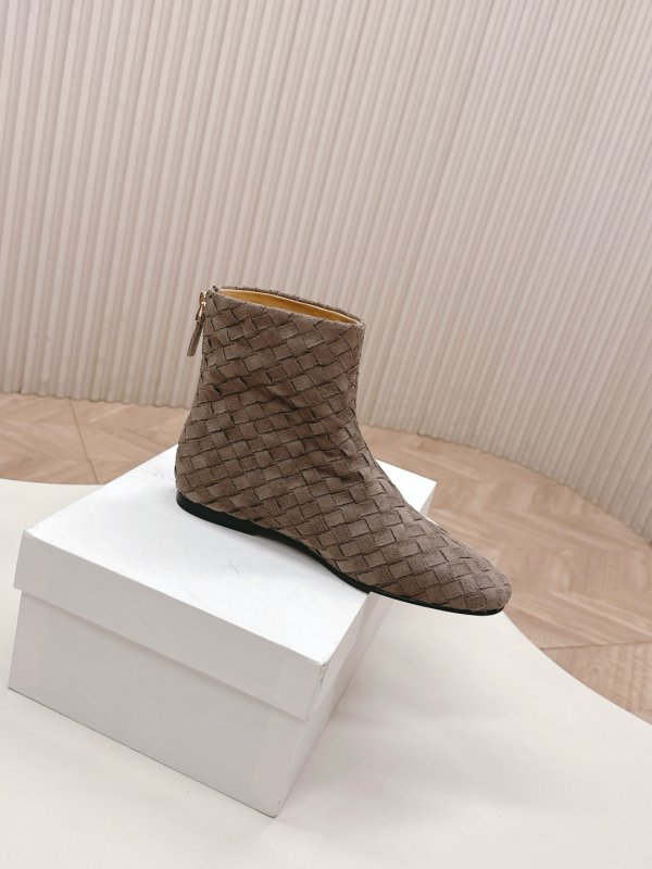 Boots women's of wicker skin фото 6