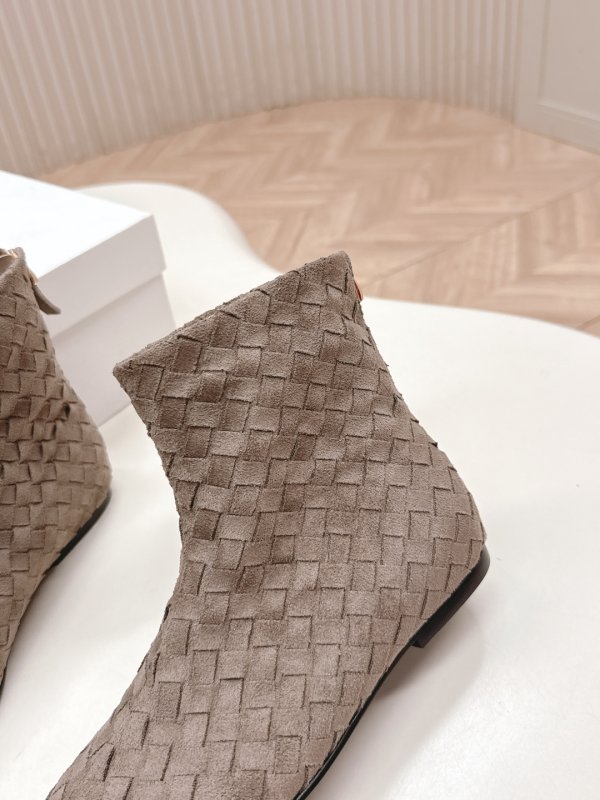 Boots women's of wicker skin фото 7