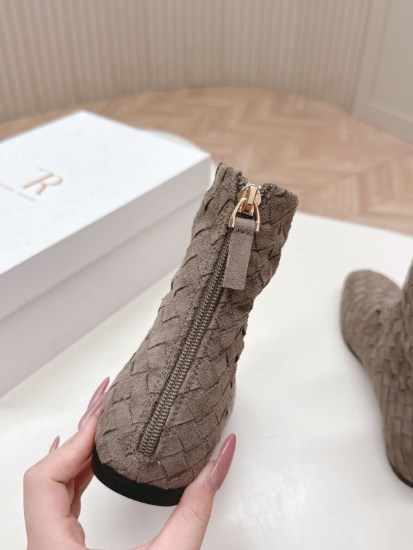 Boots women's of wicker skin фото 8