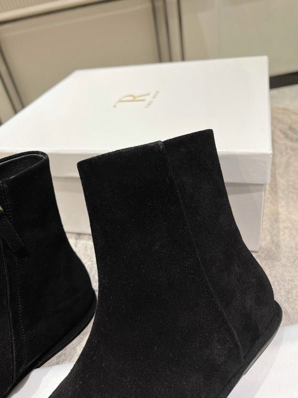 Boots women's leather from round the toe фото 6