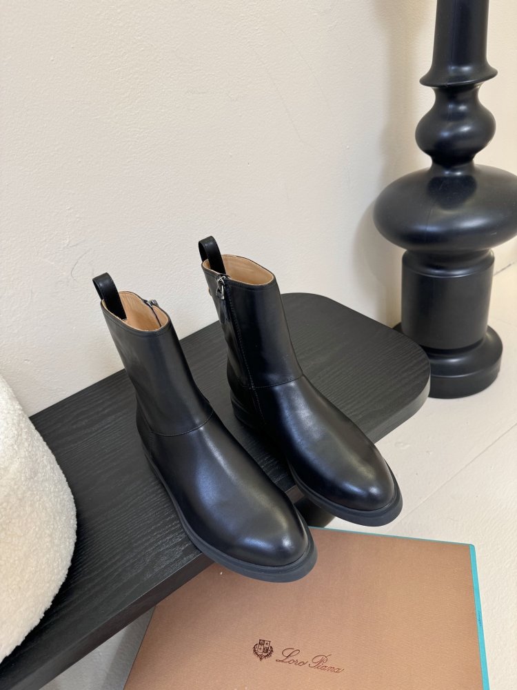 Boots women's leather