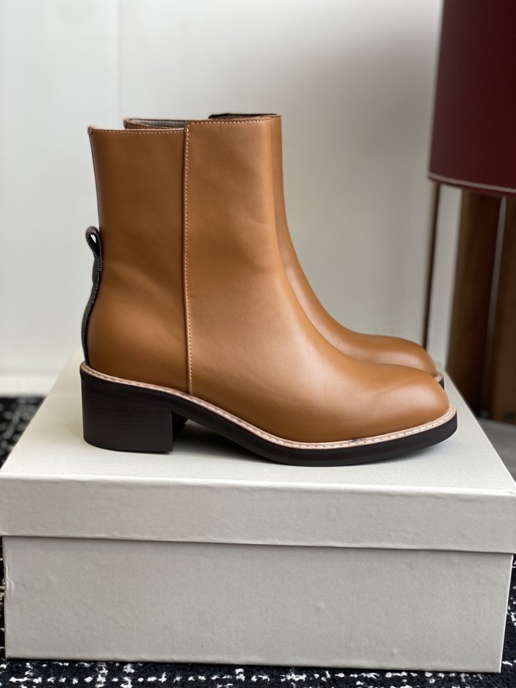 Boots women's leather фото 2