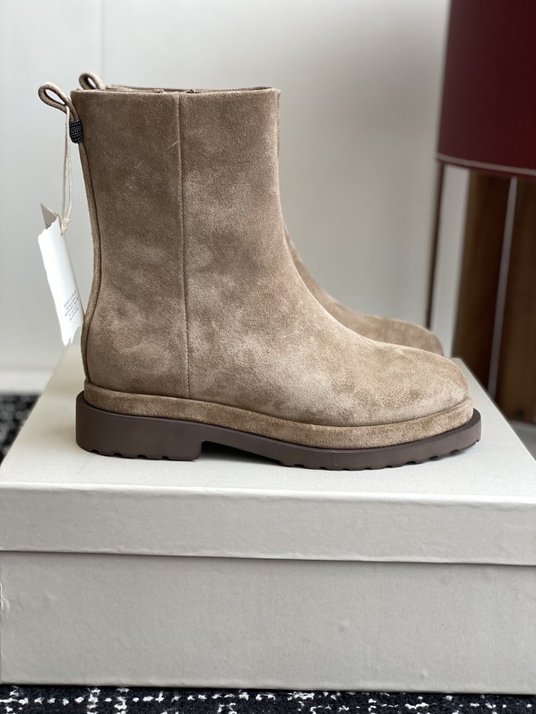 Boots women's leather фото 2