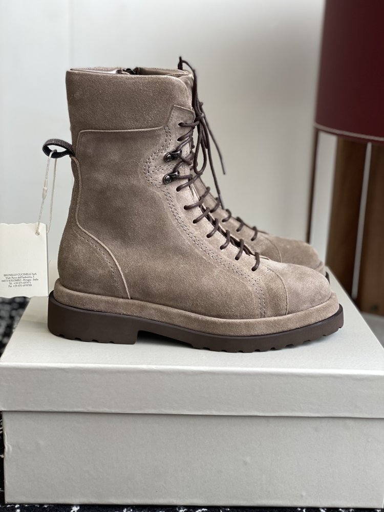 Boots women's leather фото 2