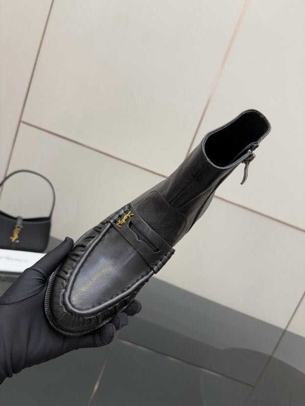 Boots women's leather фото 2