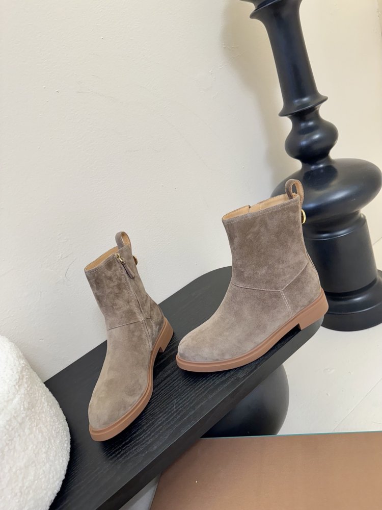 Boots women's leather фото 3