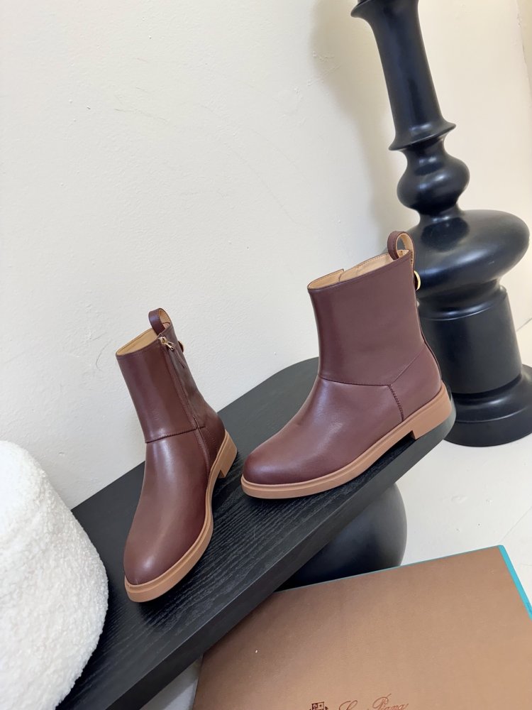 Boots women's leather фото 3