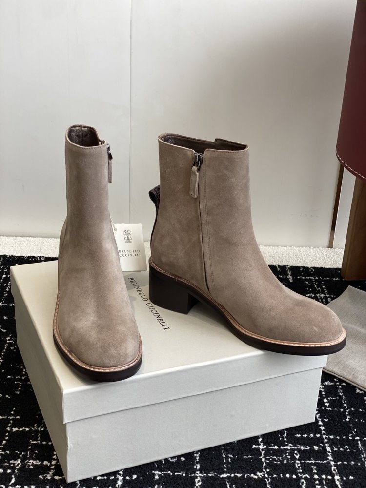 Boots women's leather фото 3