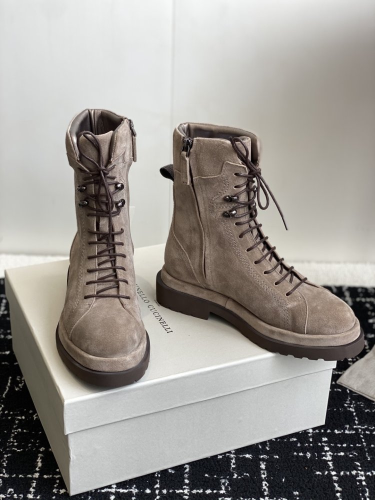 Boots women's leather фото 3